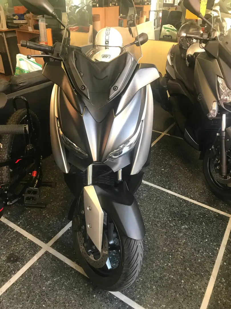 Yamaha X-Max 125 Argento - 1