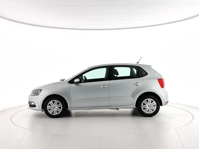 Volkswagen Polo view 2