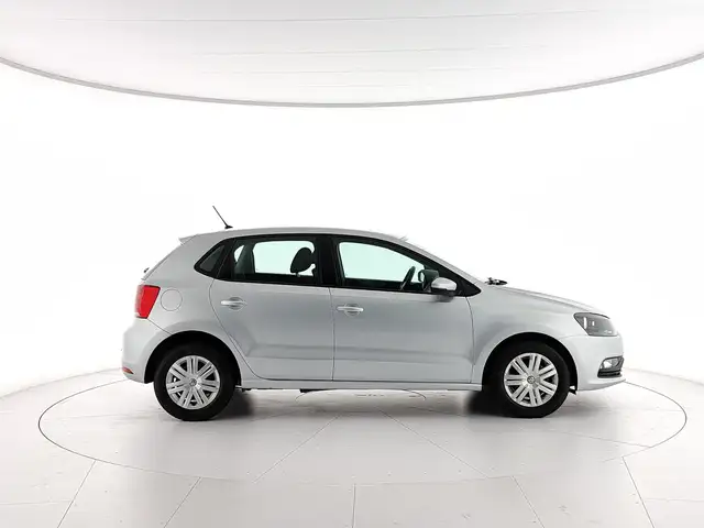 Volkswagen Polo view 6