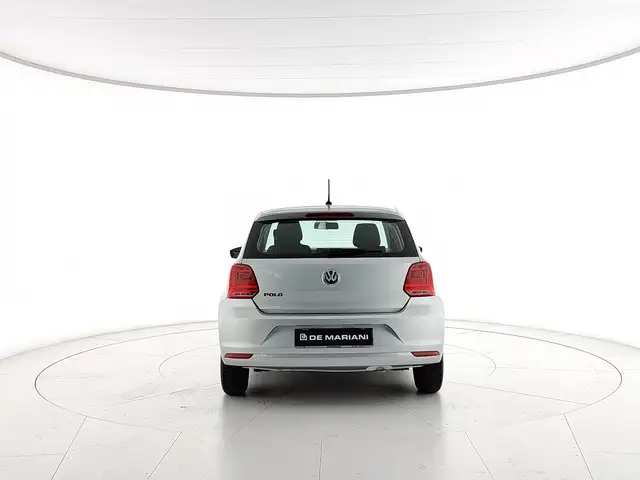 Volkswagen Polo view 4