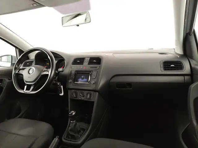 Volkswagen Polo view 10