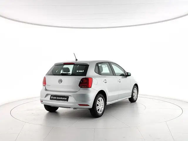Volkswagen Polo view 5