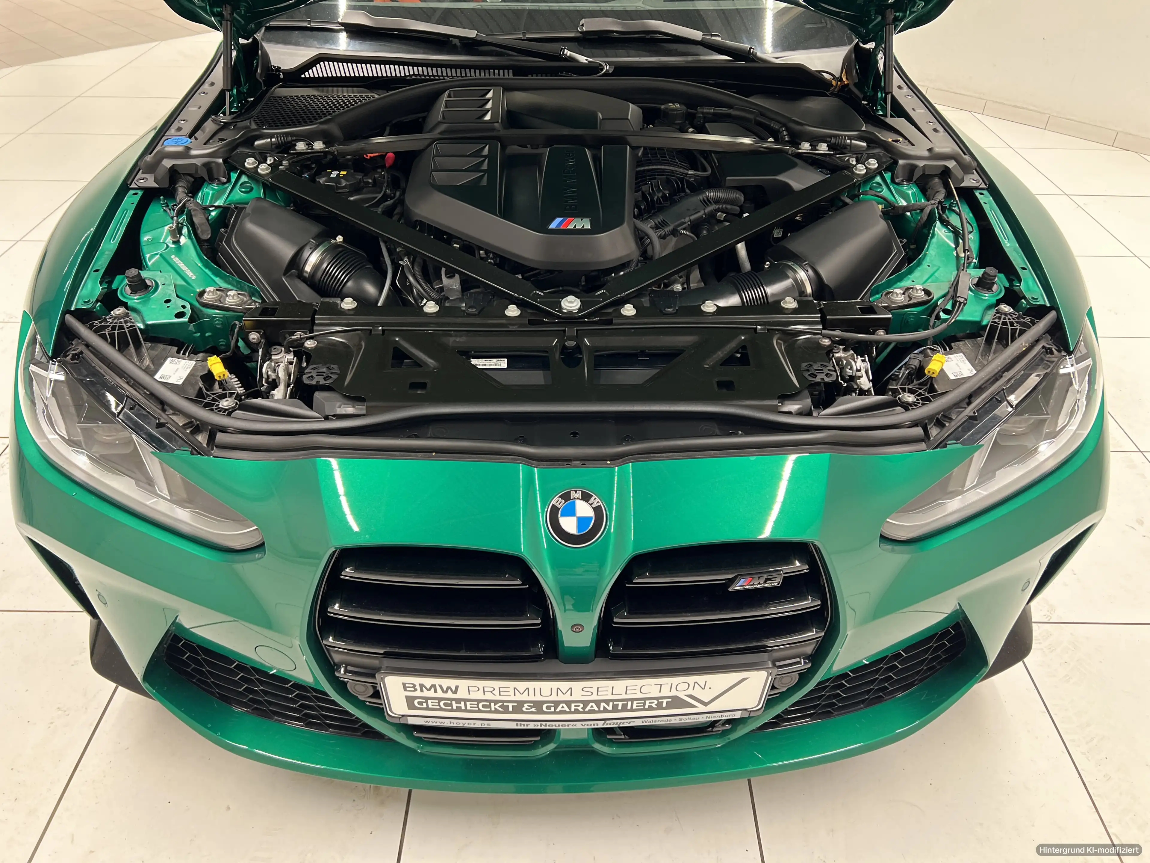 BMW M3 Competition M xDrive Touring HK HiFi DAB LED — photo 12