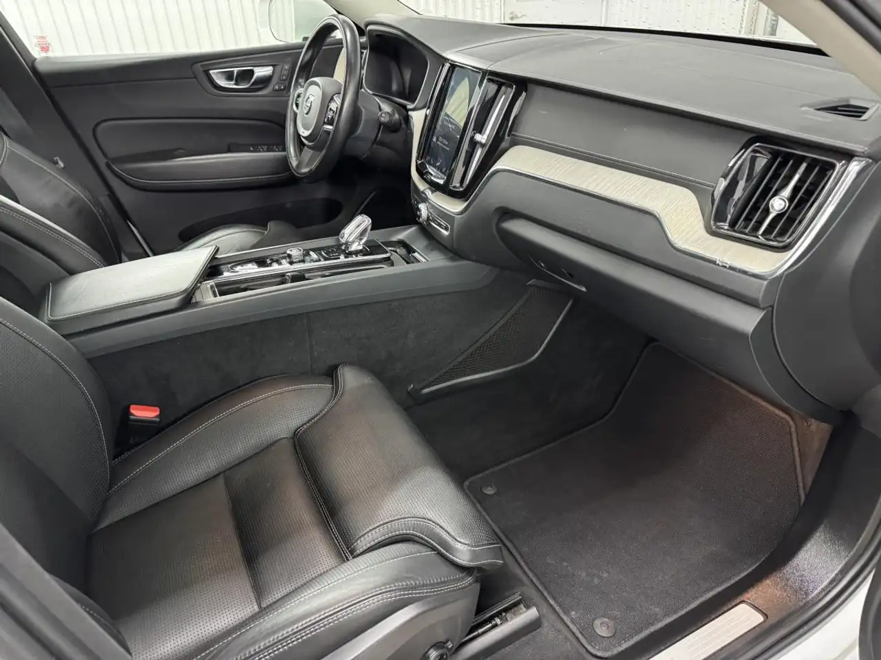 Volvo XC60 photo Volvo XC60