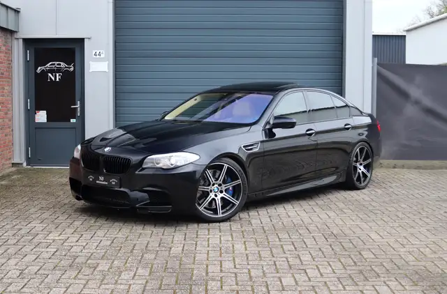 BMW M5 M5 F10 - Individual - Akrapovic