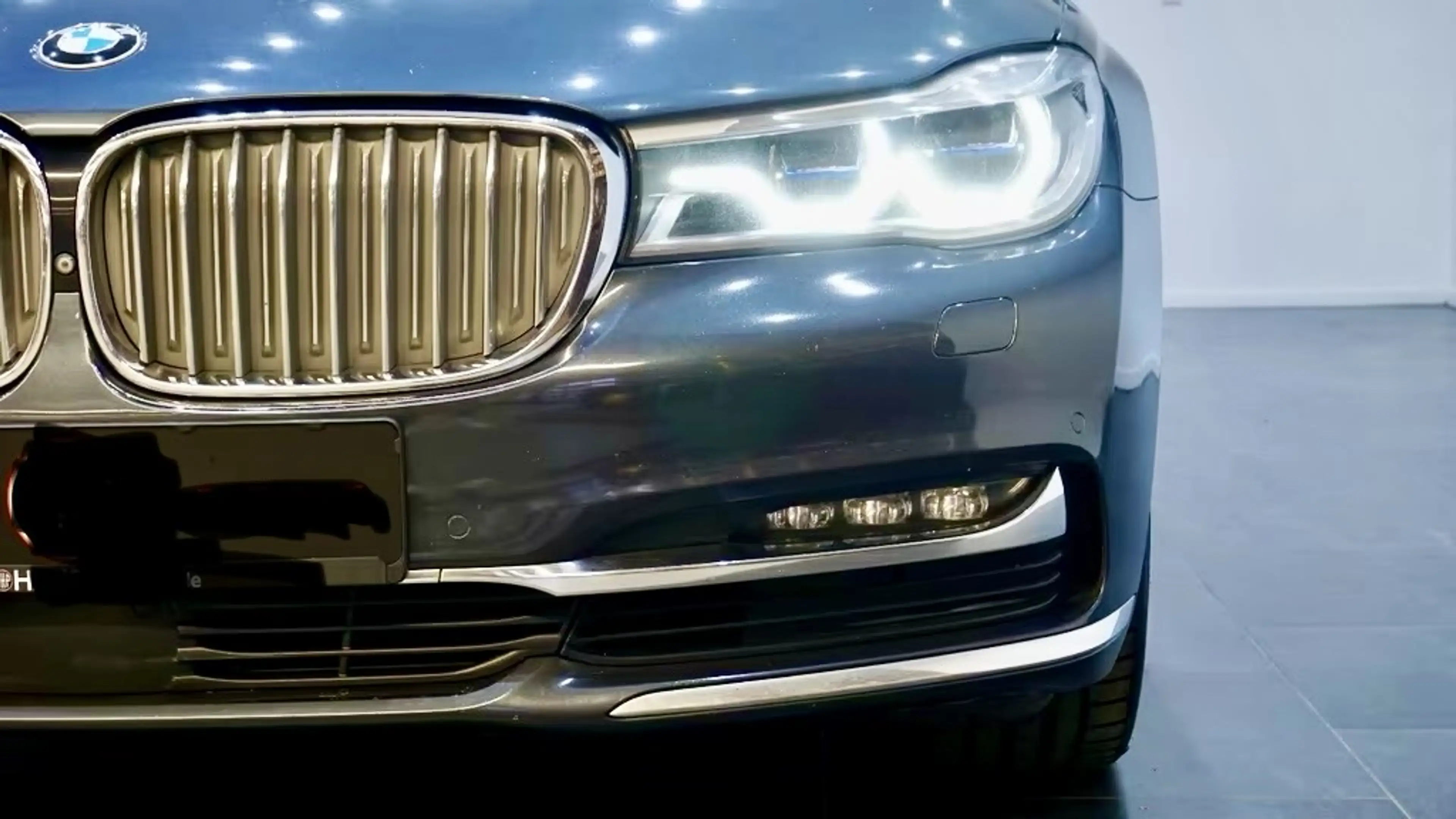 BMW 740 740Ld xDrive,INDIVIDUAL-Panorama,TV,Massage,Carbon — photo 5