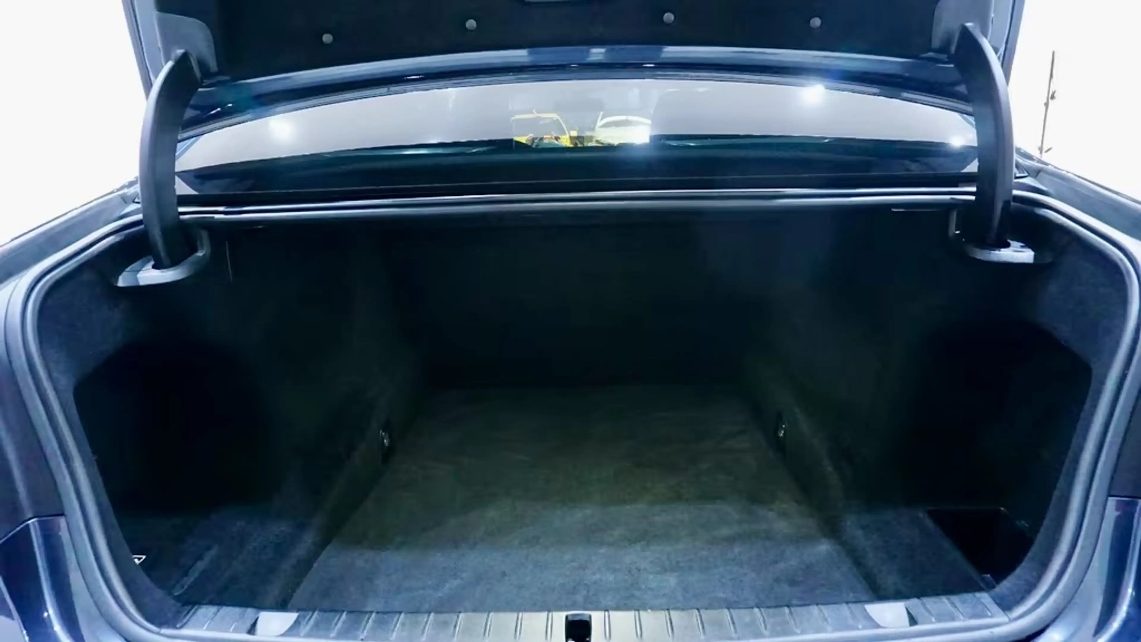 BMW 740 740Ld xDrive,INDIVIDUAL-Panorama,TV,Massage,Carbon — photo 14