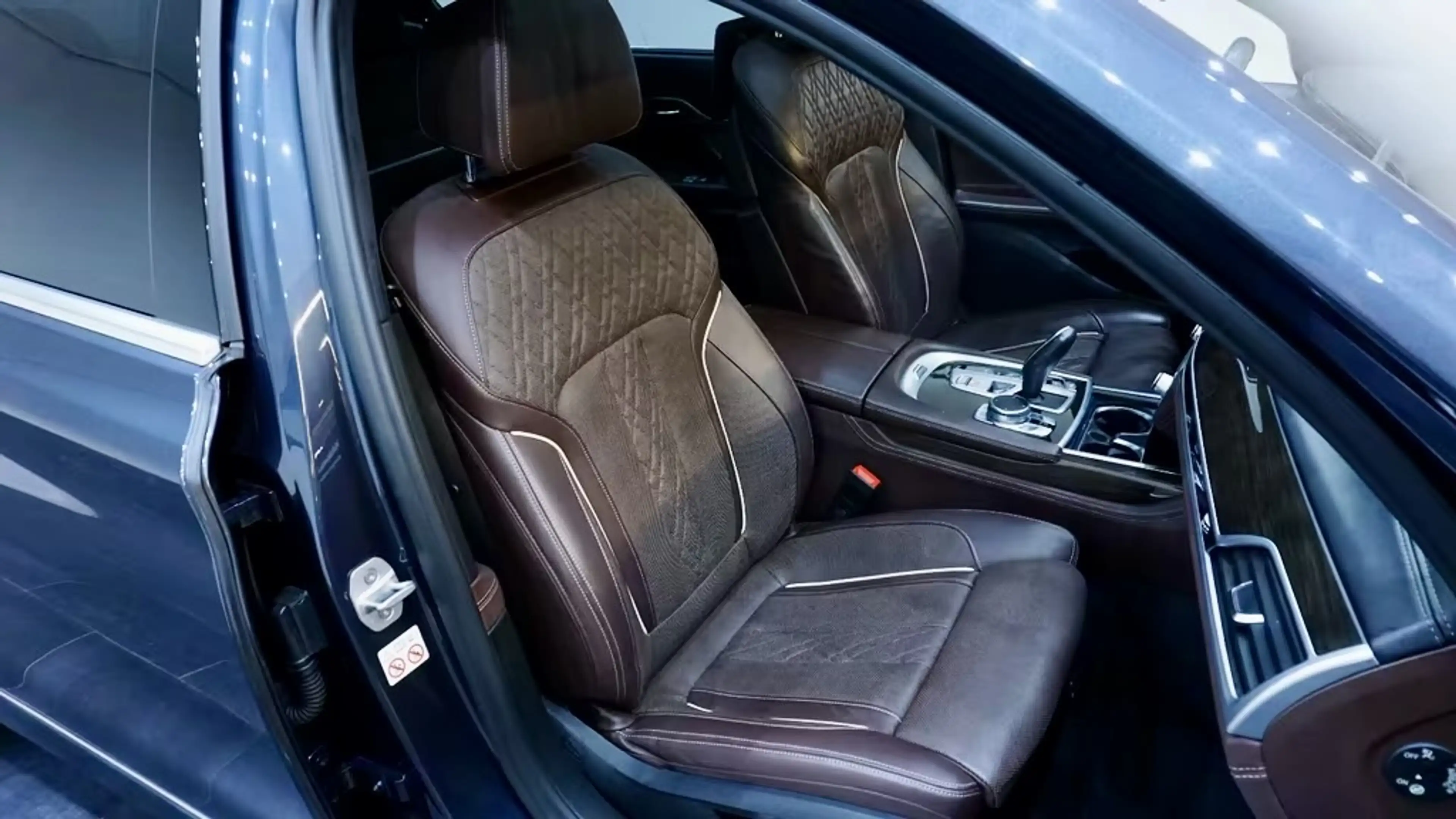 BMW 740 740Ld xDrive,INDIVIDUAL-Panorama,TV,Massage,Carbon — photo 13