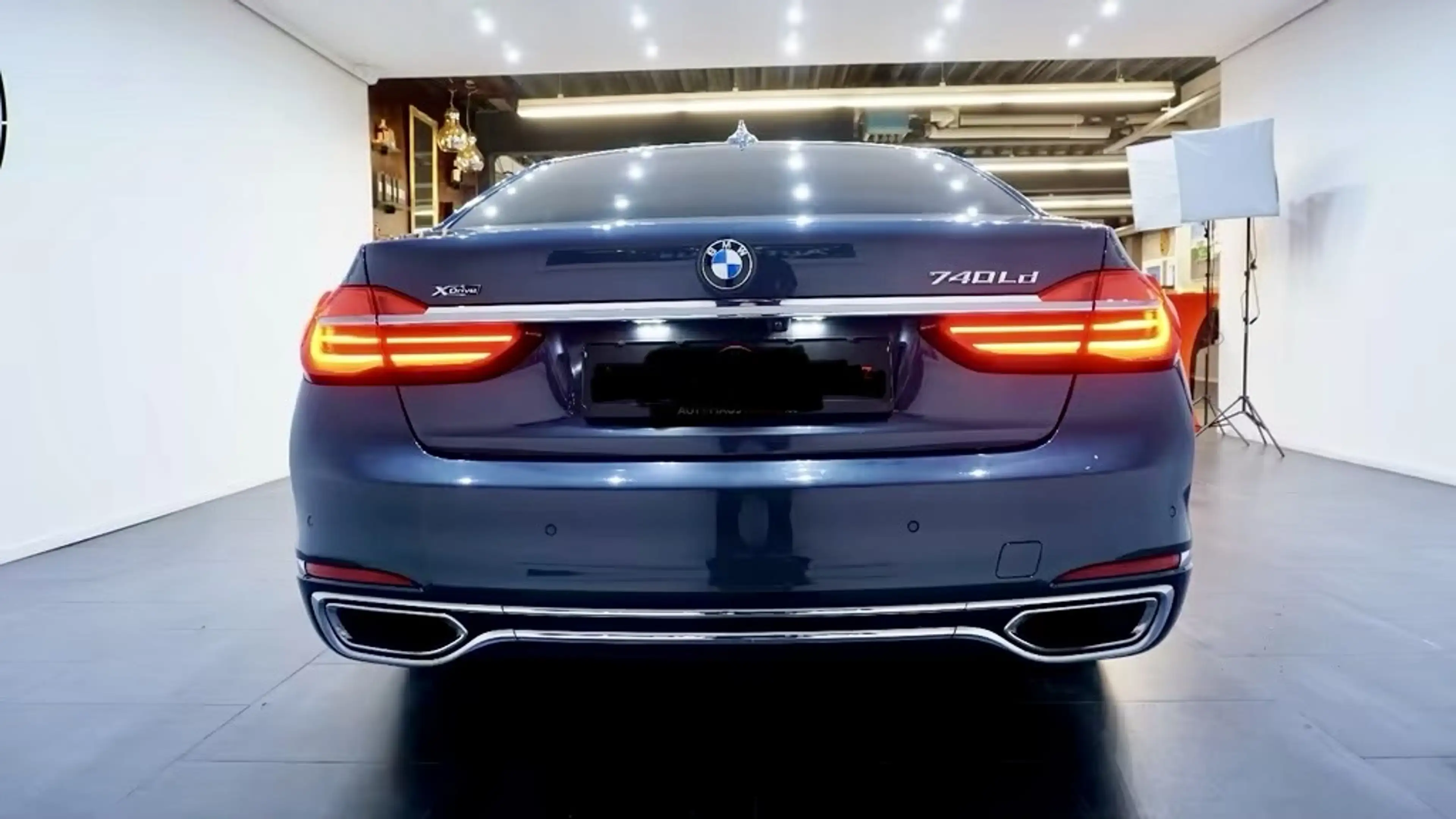 BMW 740 740Ld xDrive,INDIVIDUAL-Panorama,TV,Massage,Carbon — photo 4