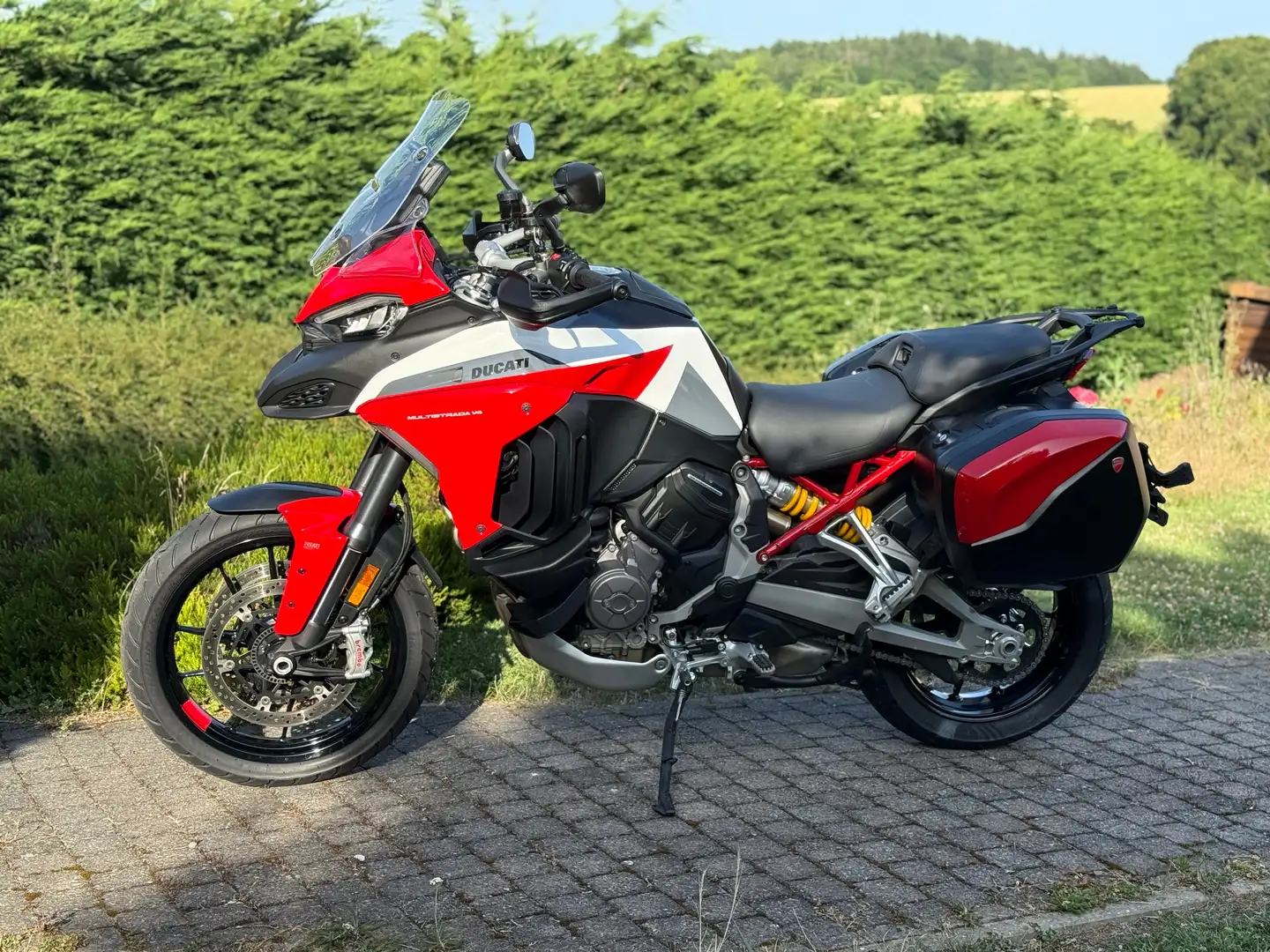 Ducati Multistrada V4 S Travel & Radar Rot - 1