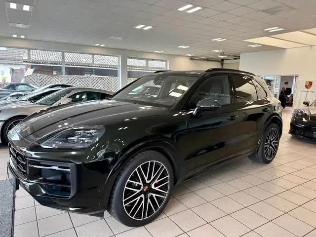 Porsche Cayenne view 2