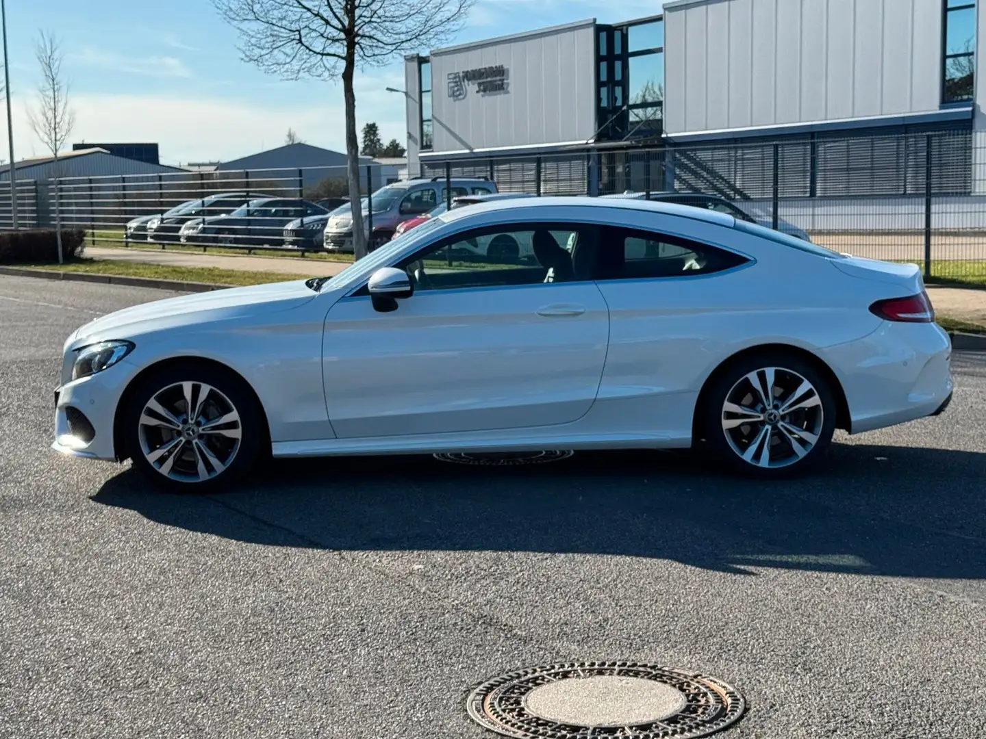 Mercedes-Benz C 200 Coupe C 200 AMG-Line*Leder*RFK*PDC*SHZ* Weiß - 2