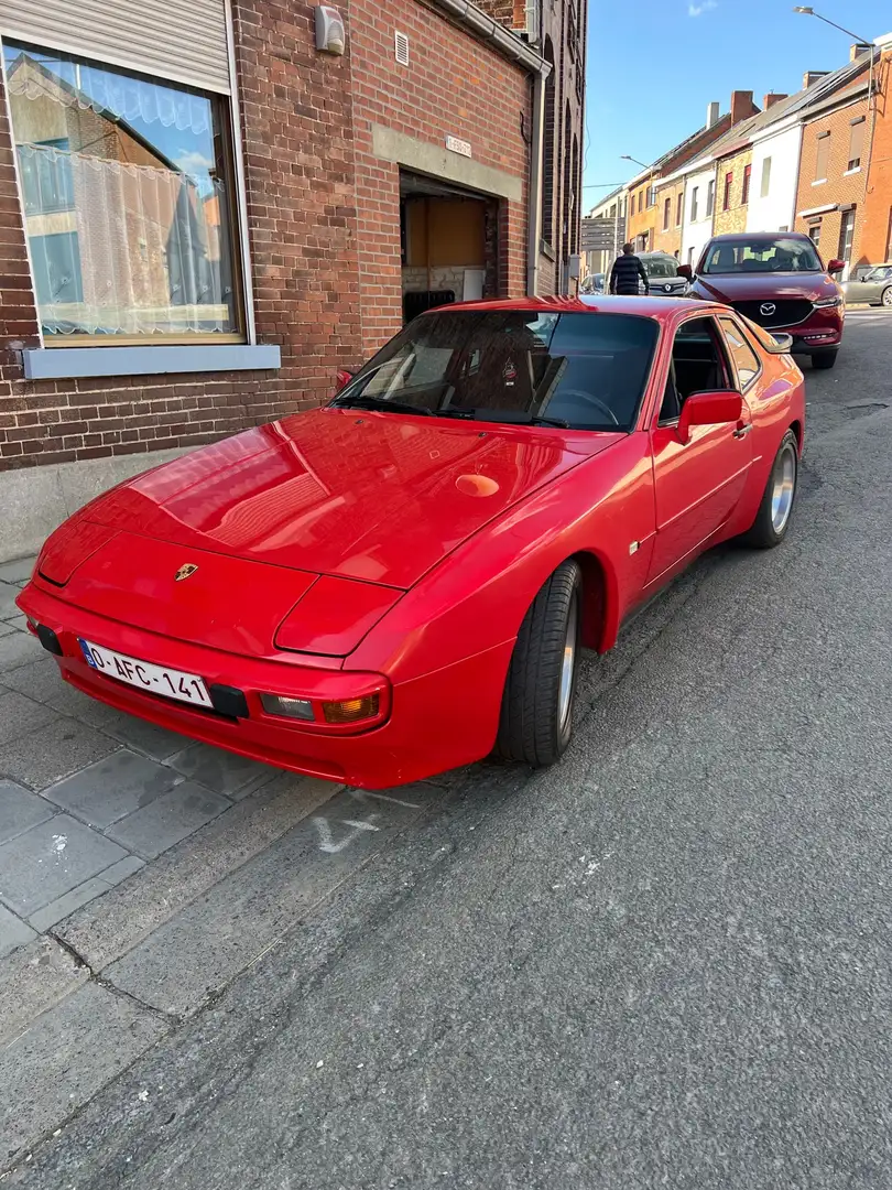 Porsche 944 Rouge - 1