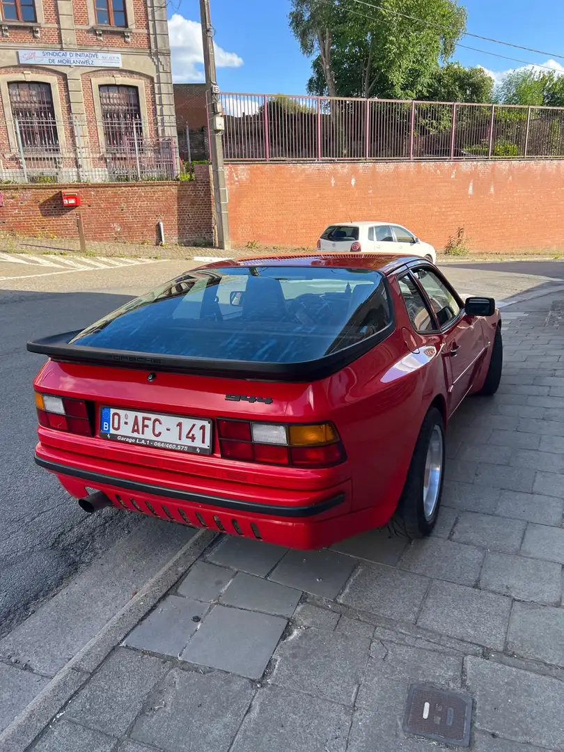 Porsche 944 Rouge - 2