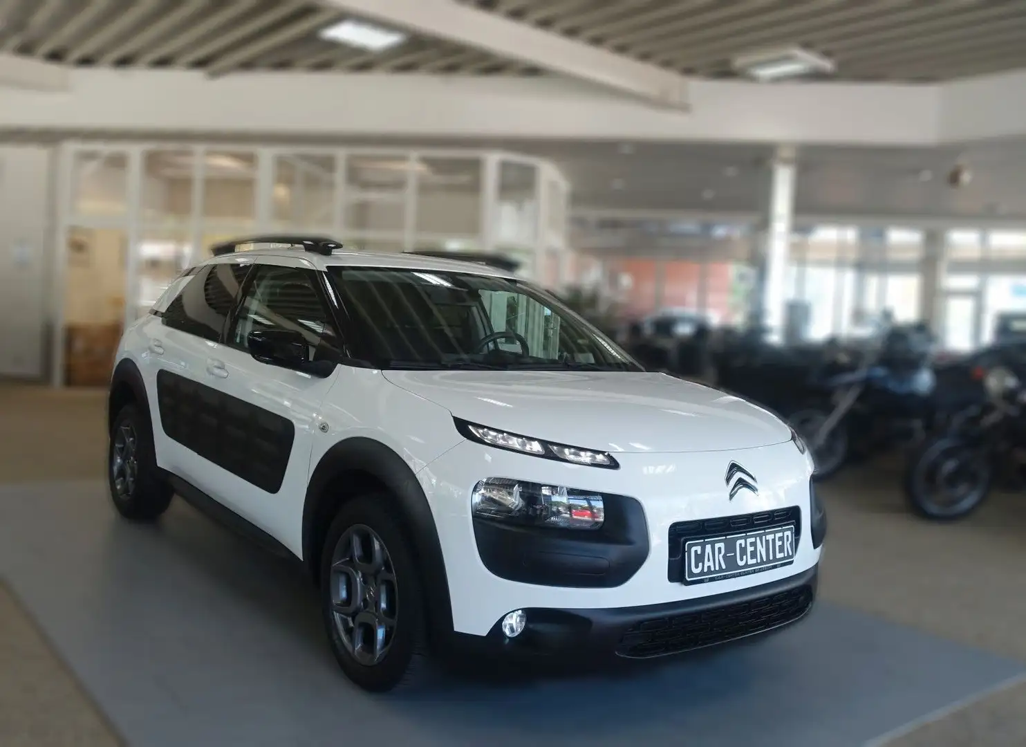 Citroen C4 Cactus Shine 110PS; NAV/ KAM/ AAC/ GJR/ EU6 Blanc - 2