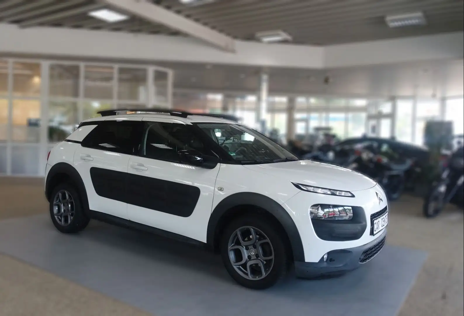 Citroen C4 Cactus Shine 110PS; NAV/ KAM/ AAC/ GJR/ EU6 Blanco - 2