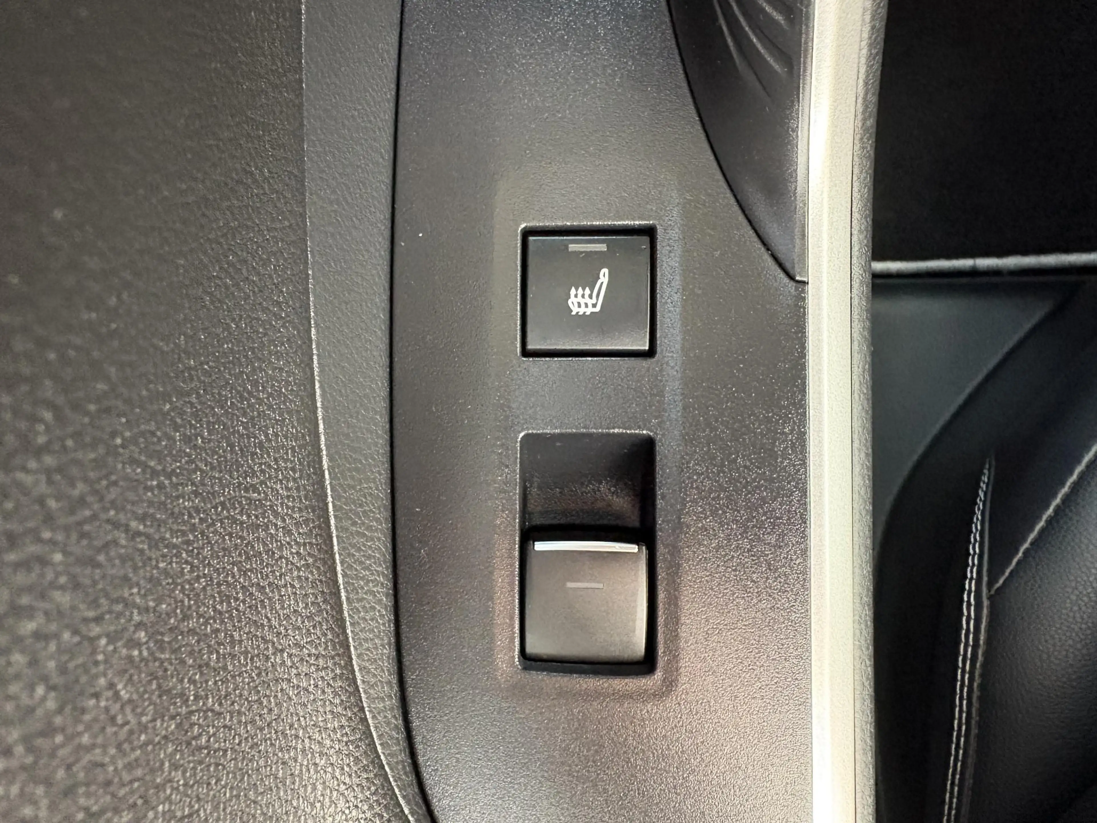 Toyota RAV 4 2.5 HYBRID AWD EXECUTIVE TREKHAAK BLIND-SPOT STOEL — photo 32