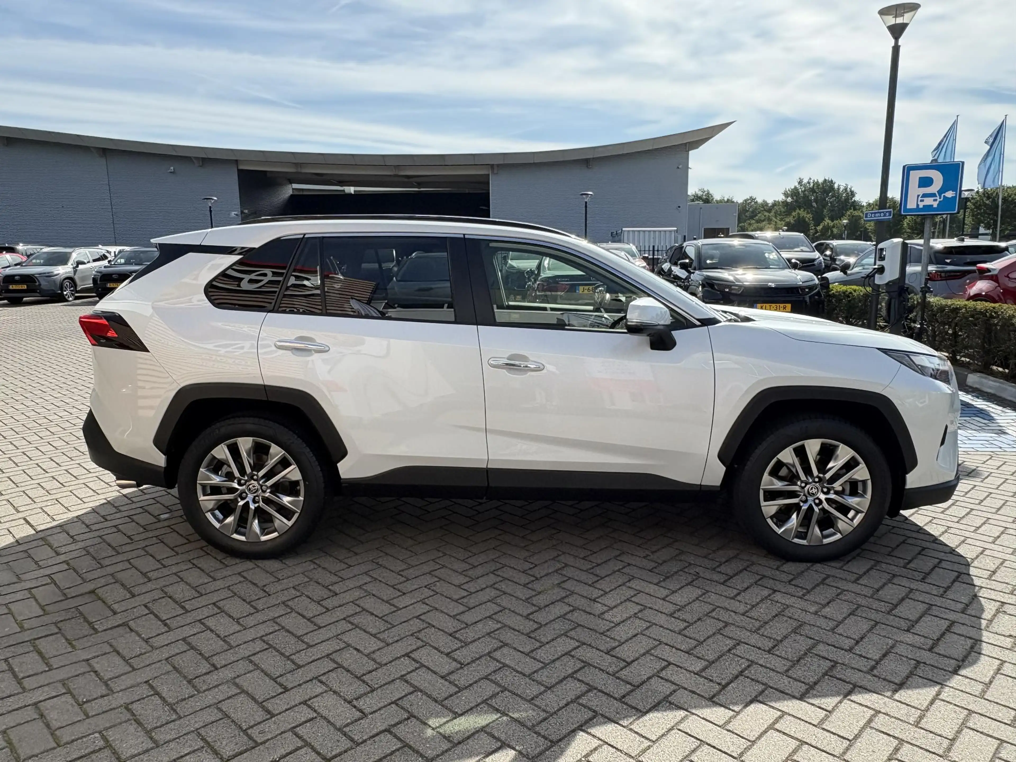 Toyota RAV 4 2.5 HYBRID AWD EXECUTIVE TREKHAAK BLIND-SPOT STOEL — photo 2