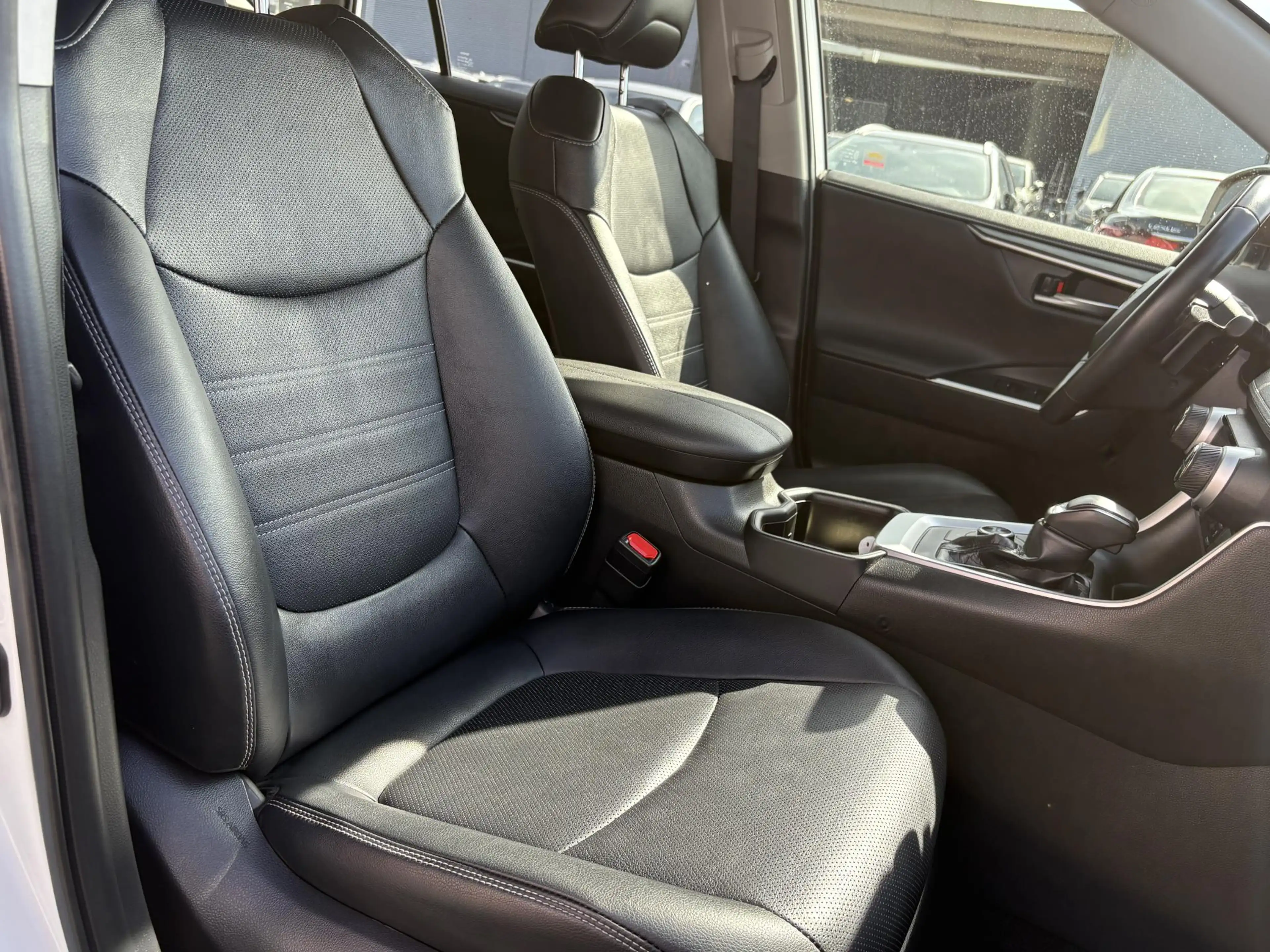 Toyota RAV 4 2.5 HYBRID AWD EXECUTIVE TREKHAAK BLIND-SPOT STOEL — photo 19