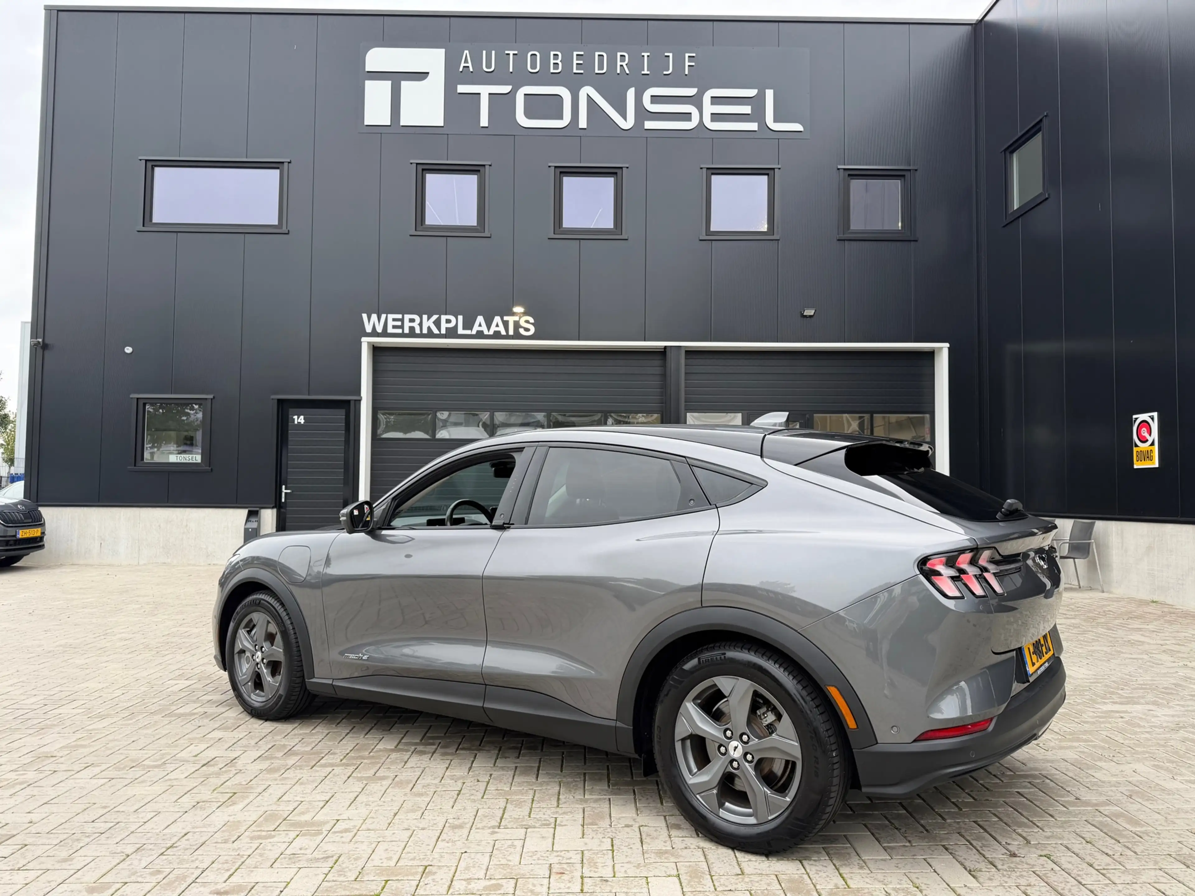 Ford Mustang Mach-E RWD 75 kWh / Trekhaak / B&O / WinterPack / Leder / — photo 4