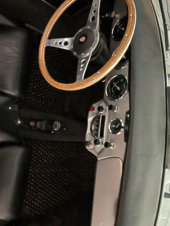 Porsche 356 C - original Schiebedach / Matching Numbers, foto 9