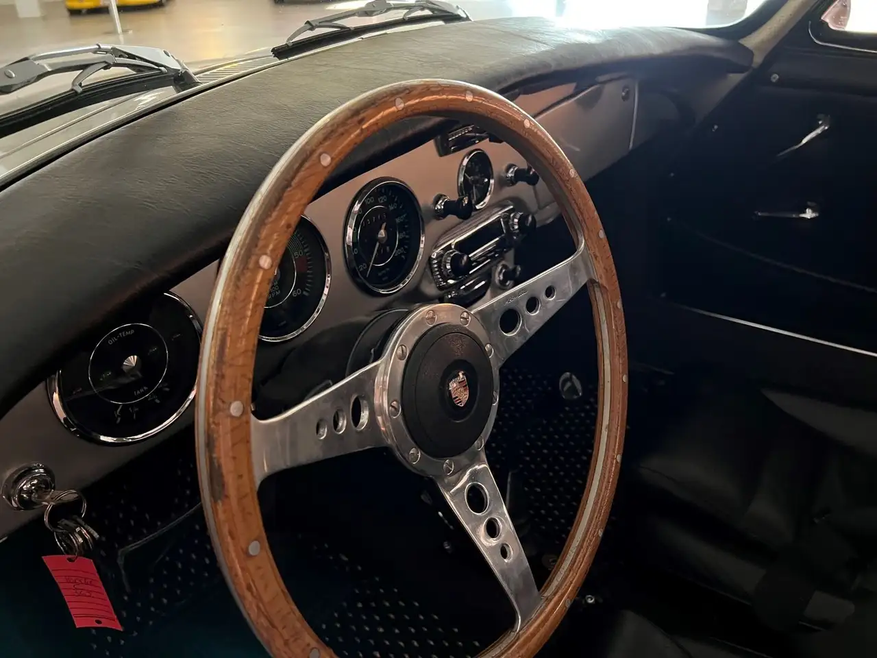 Porsche 356 C - original Schiebedach / Matching Numbers, foto 11