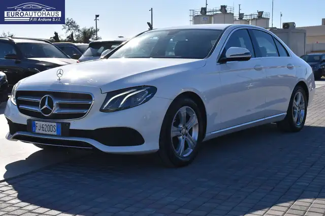 Mercedes-Benz E 200 E200d Auto Premium Plus *LUCI AMBIENTE*