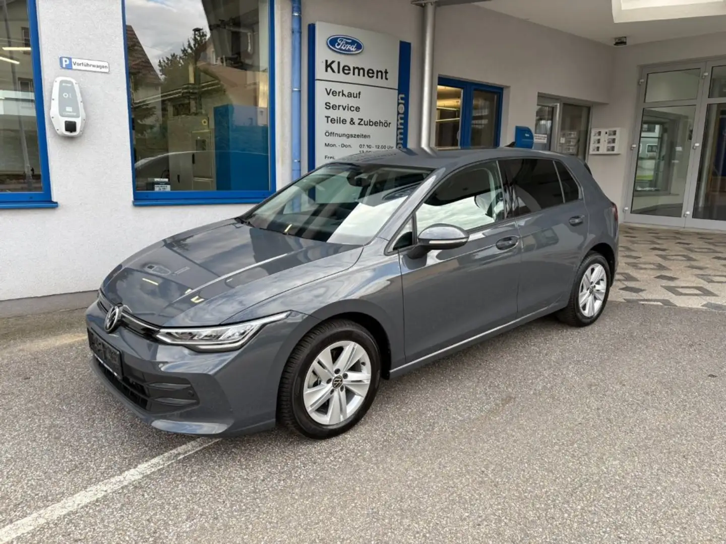 Volkswagen Golf Life 1.5 TSI Grau - 1