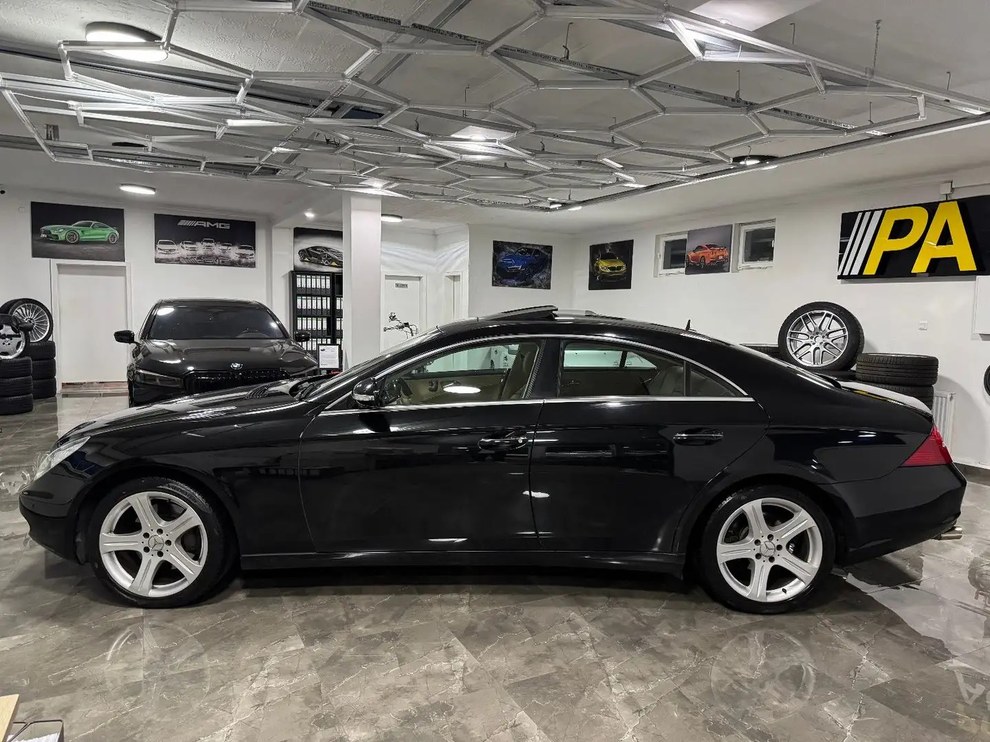 Mercedes-Benz CLS 500 2. Hand Harman/Kardon Sitzbelüft. Xenon Negru - 2
