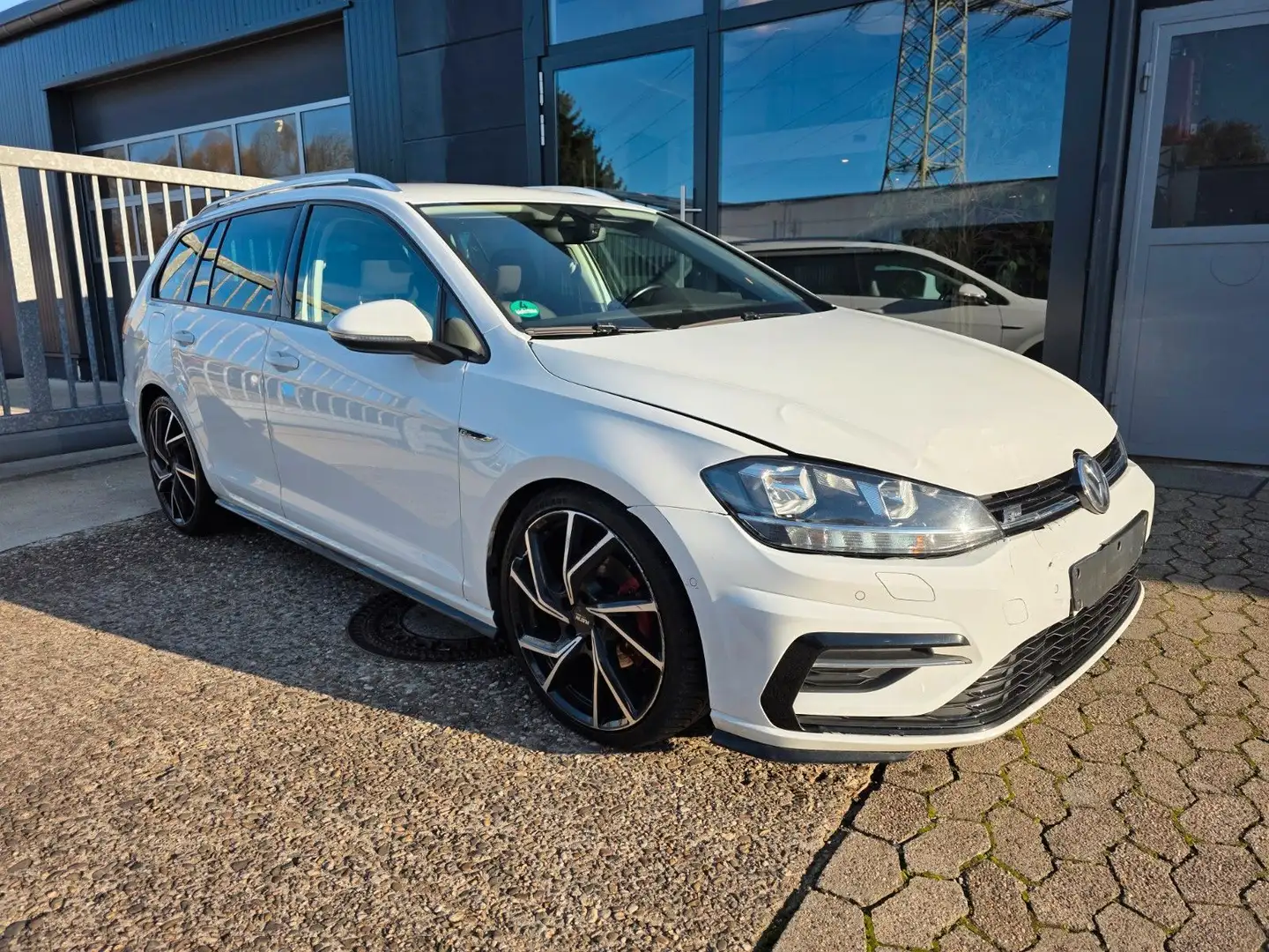 Volkswagen Golf VII Variant 2.0TDI 110KW R-Line DSG Navi Weiß - 1