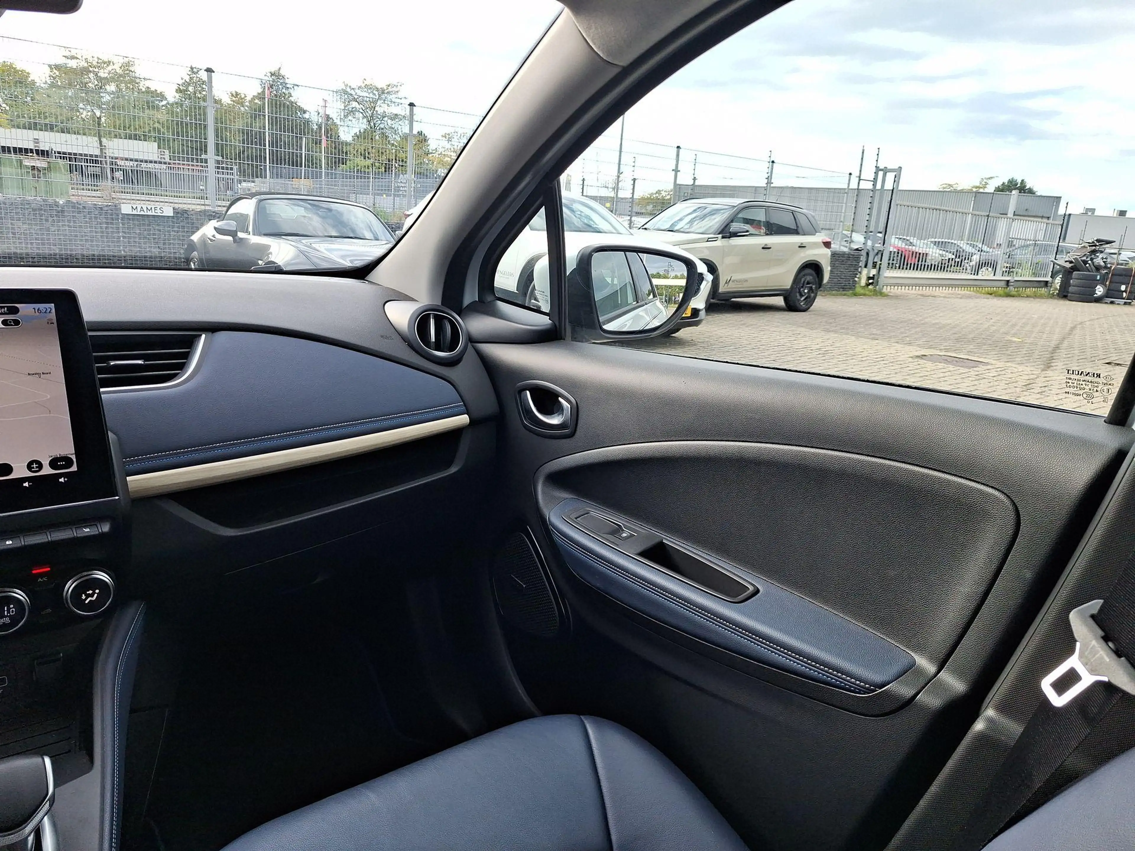 Renault ZOE R135 Serie Limitee Riviera 52 kWh | NL-Auto | Koop — photo 10