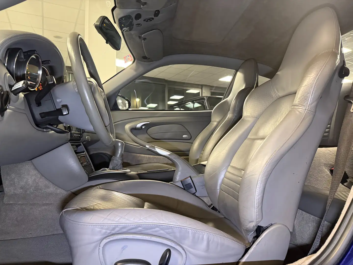 Porsche 911 996 Carrera 4 Coupé / TETTO / SEDILI RISCALDATI Bleu - 2