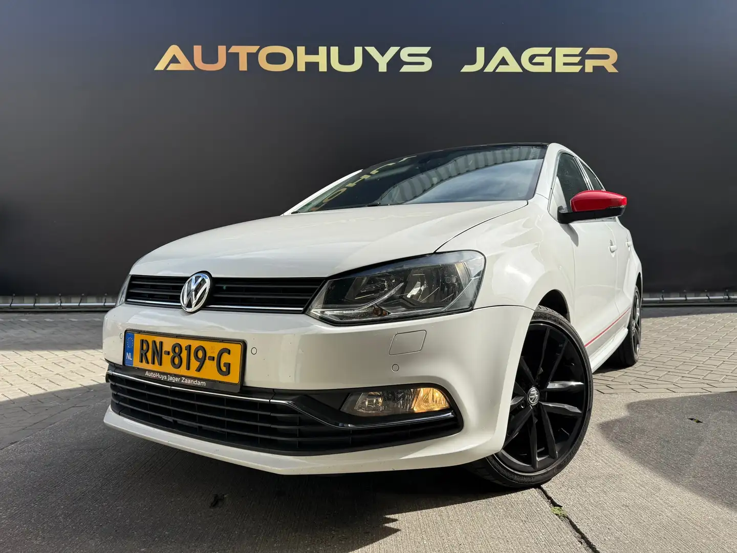 Volkswagen Polo 1.2 TSI Comfortline R|Panorama|Beats|Camera|Stoelv Wit - 1