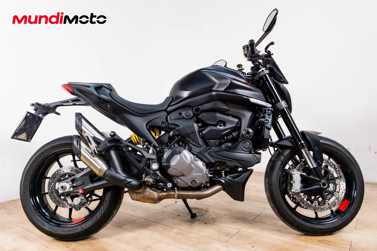 Ducati Monster 937