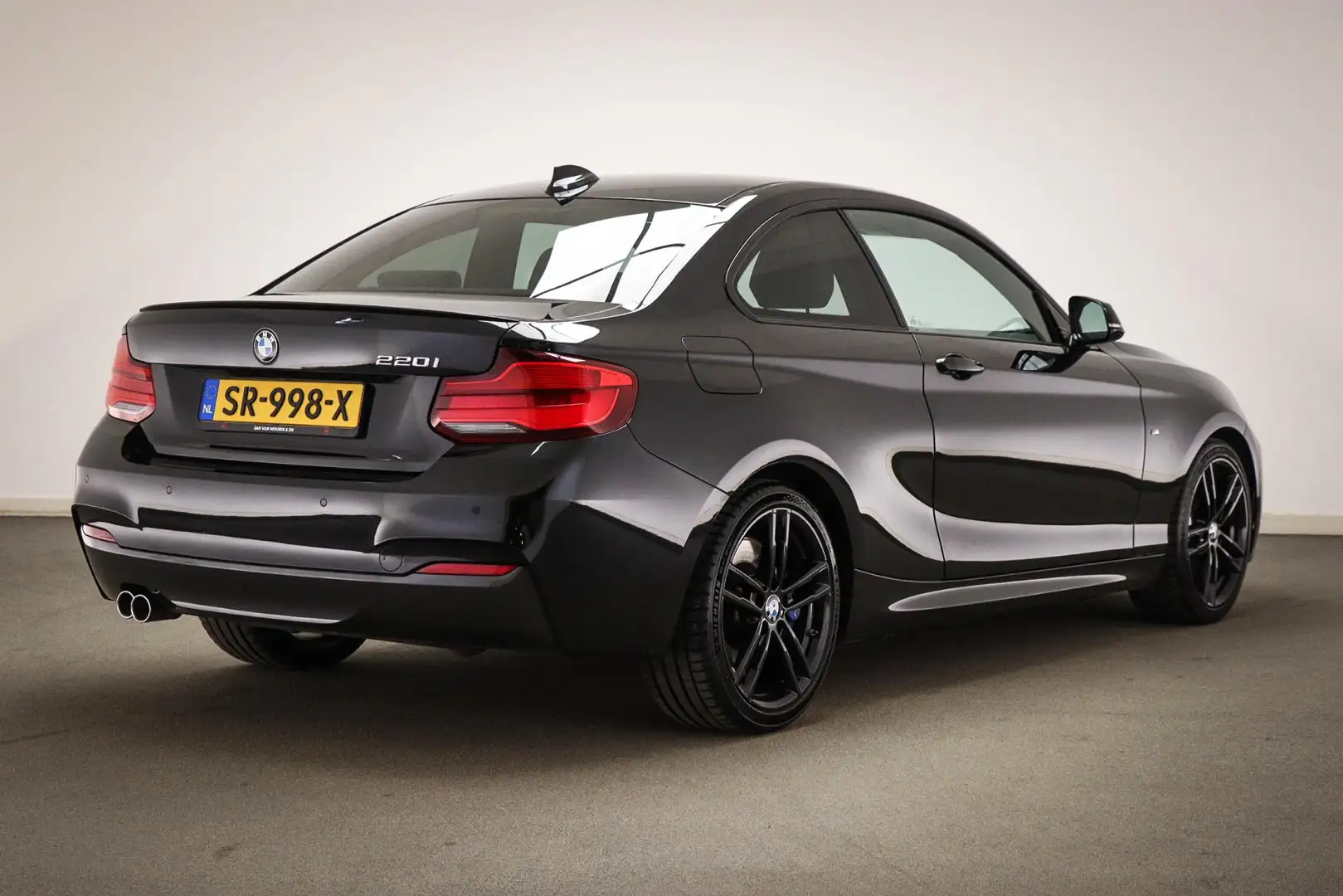 BMW 220 2-serie Coupé 220i M-Sport High Executive | AUDIO Zwart - 2