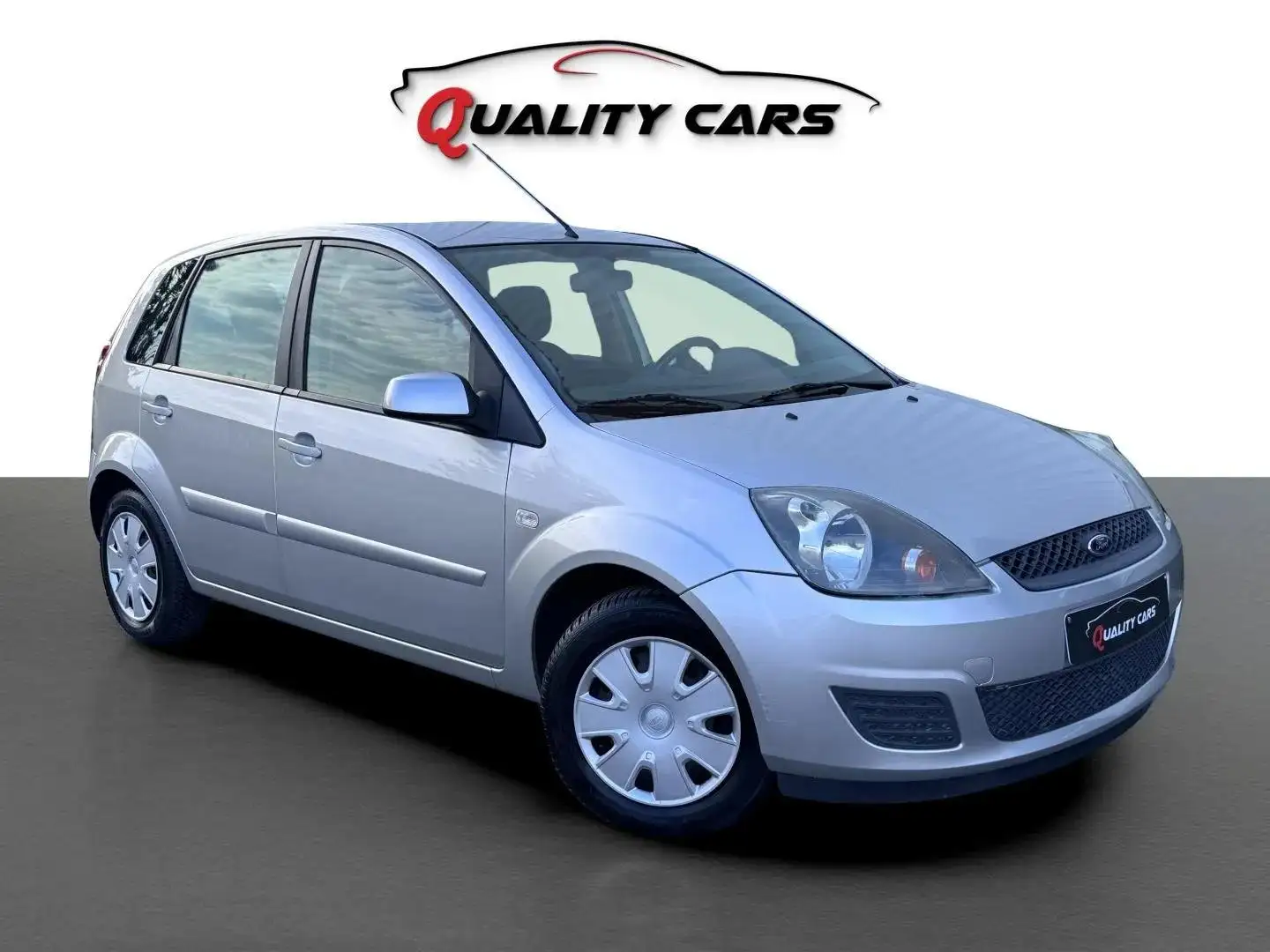 Ford Fiesta 1.3i | 75.000 KM !! | CarPlay | Airco | Garantie Zilver - 1