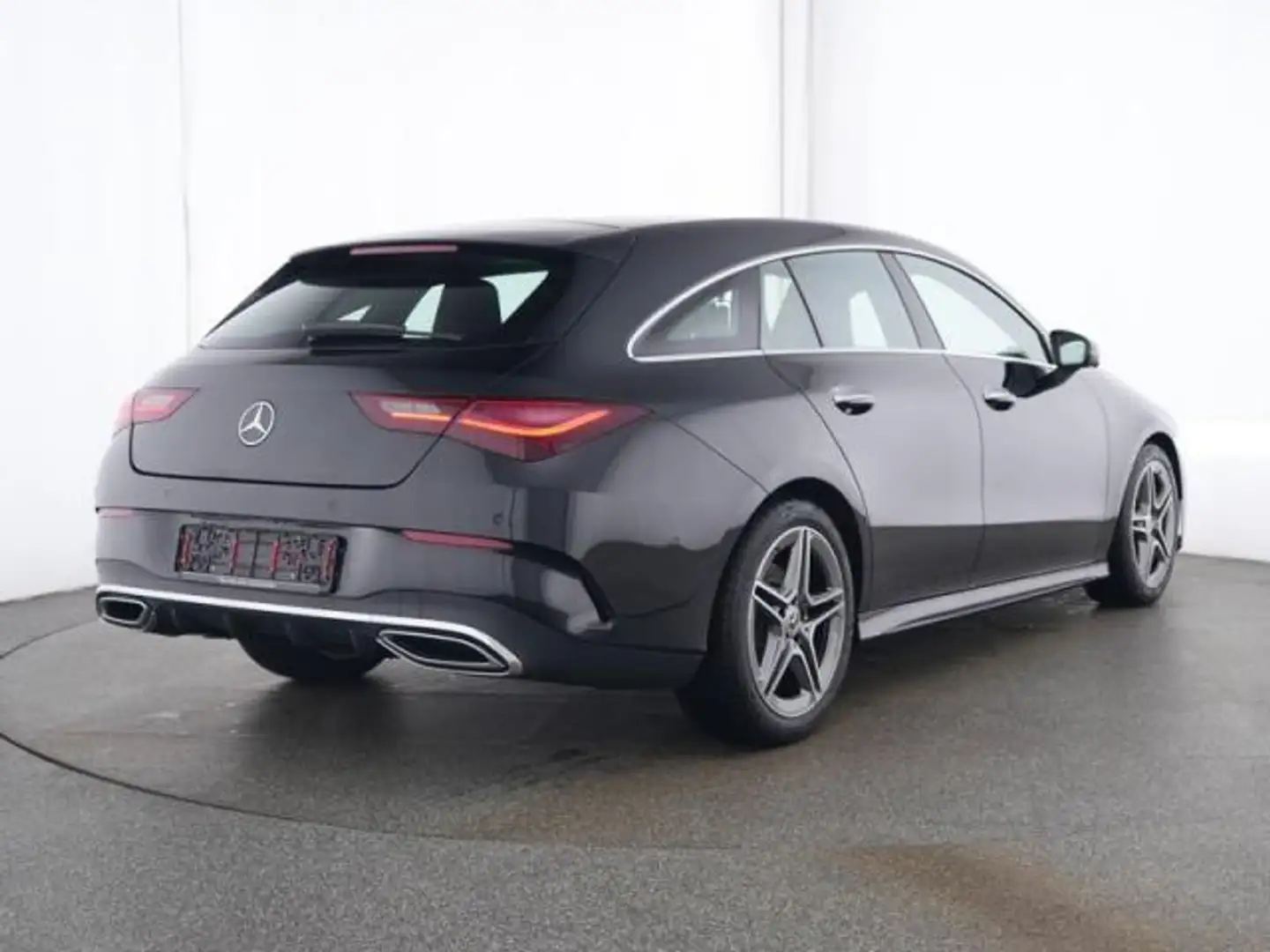 Mercedes-Benz CLA 200 Aut. Shooting Brake Premium AMG Nero - 2