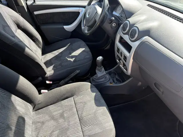 Dacia Sandero view 10