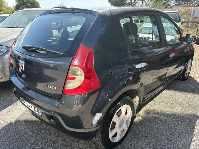 Dacia Sandero view 5