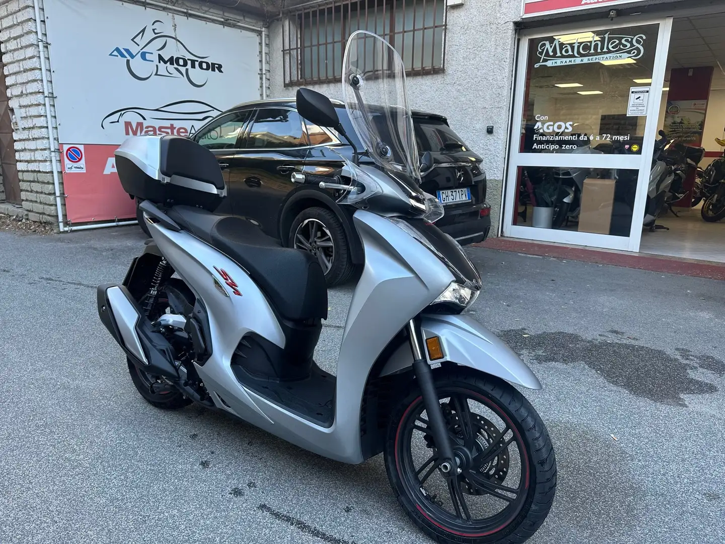 Honda SH 350i SPORT 10/23 KM.4745 ANTIFURTO Argento - 1