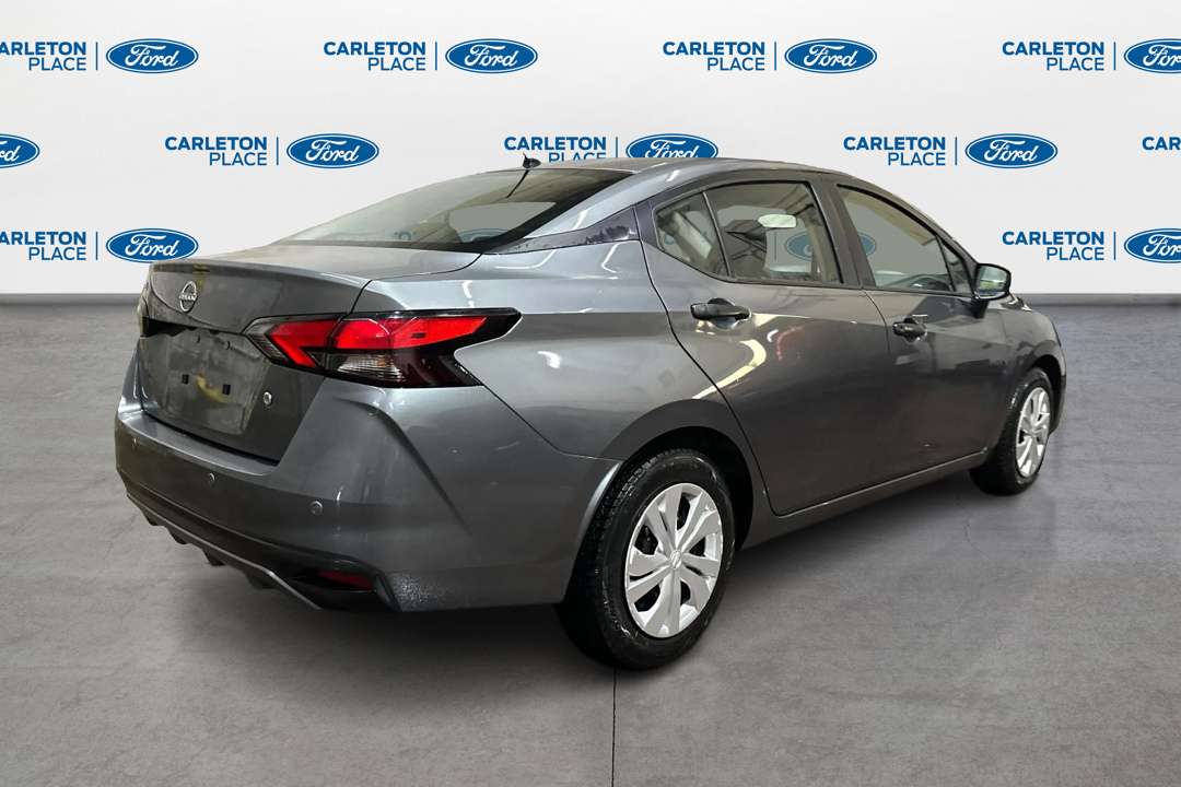 2025 Nissan Versa S — photo 1