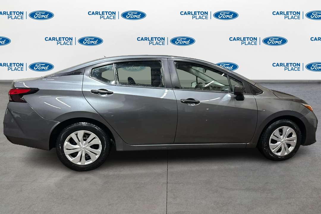 2025 Nissan Versa S — photo 1