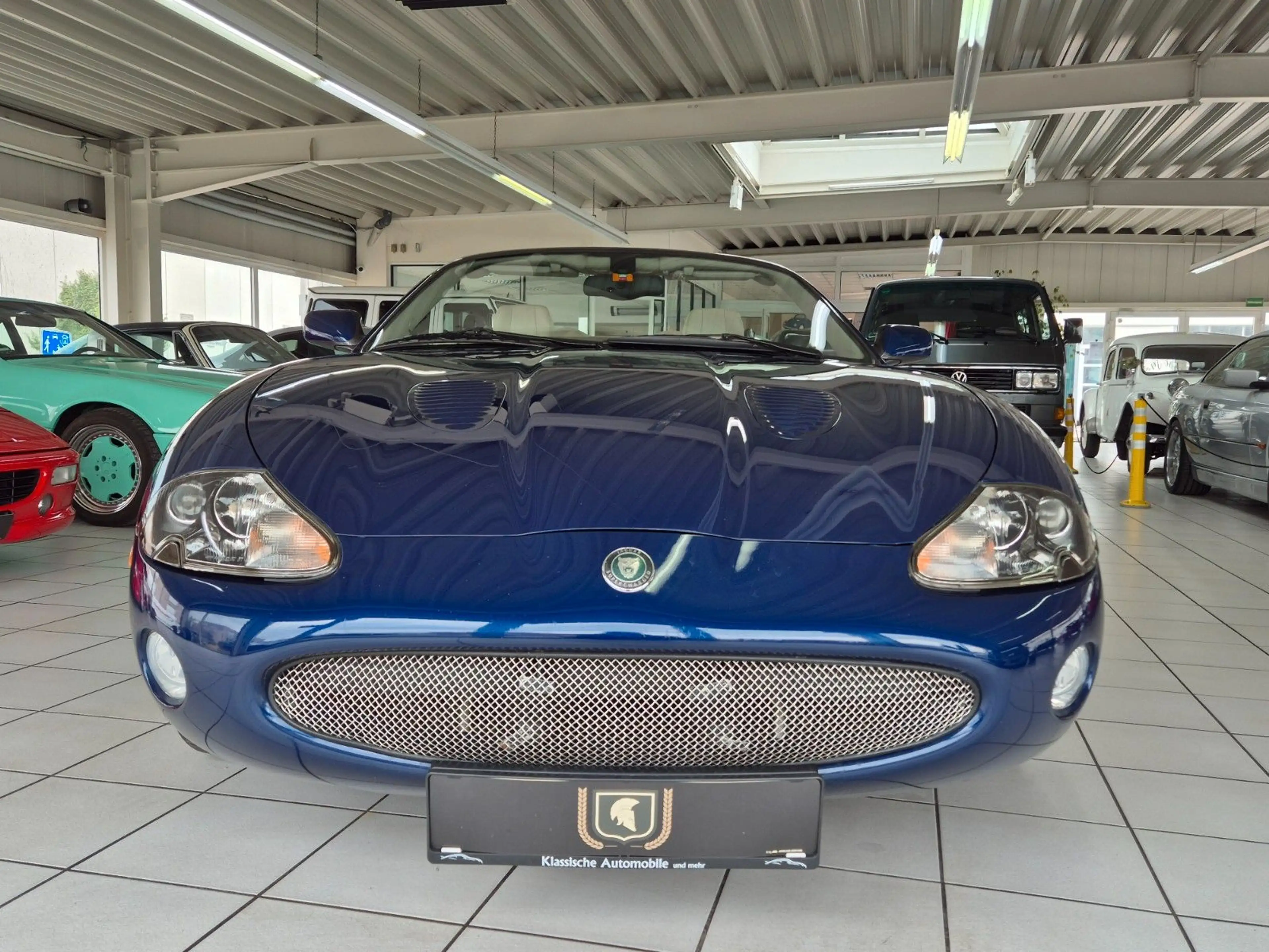 Jaguar XKR Cabrio/Facelift/Traum Farbgebung+Bestzustand — photo 3