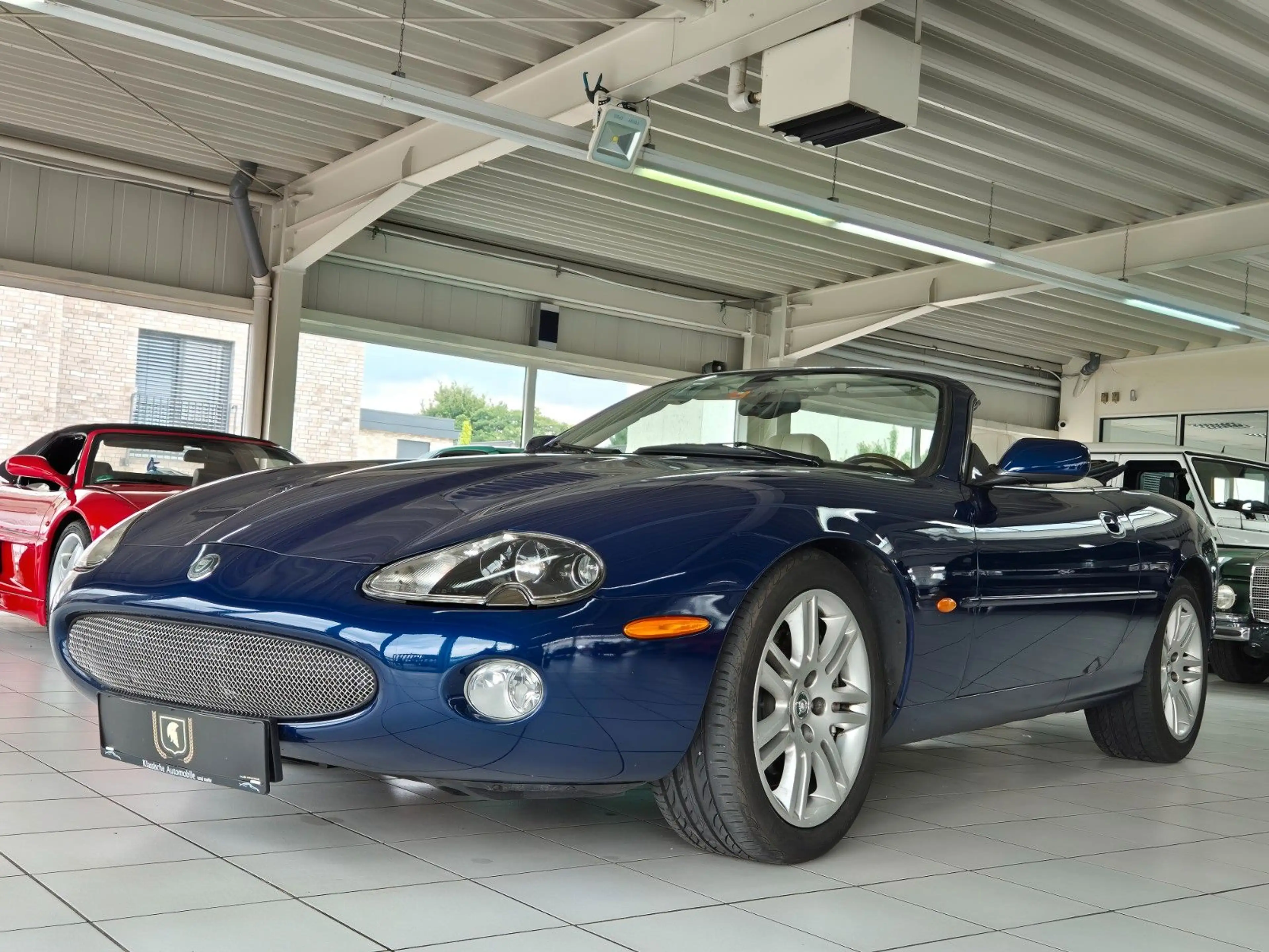 Jaguar XKR Cabrio/Facelift/Traum Farbgebung+Bestzustand — photo 4