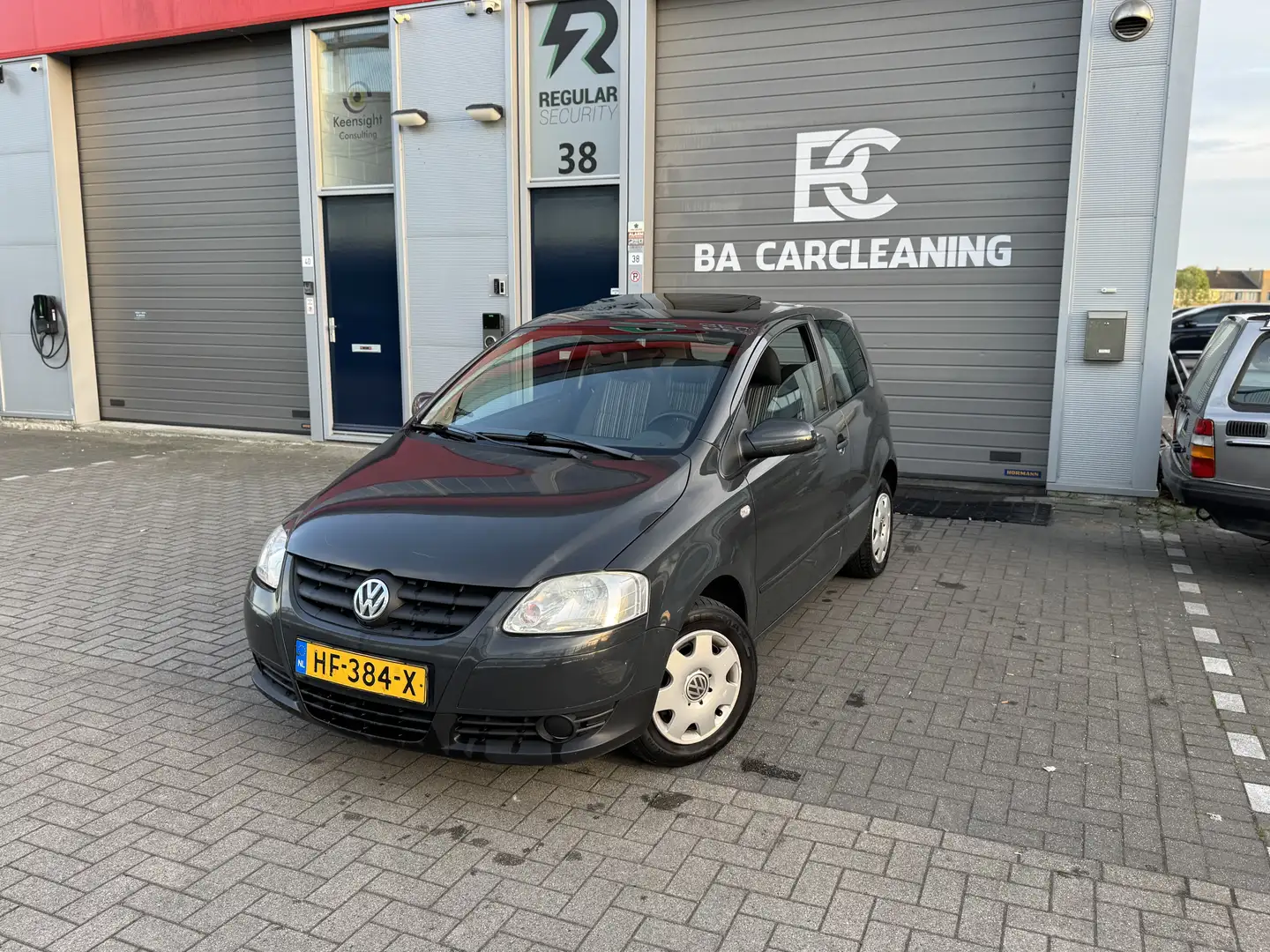 Volkswagen Fox 1.2 Optive Gris - 1