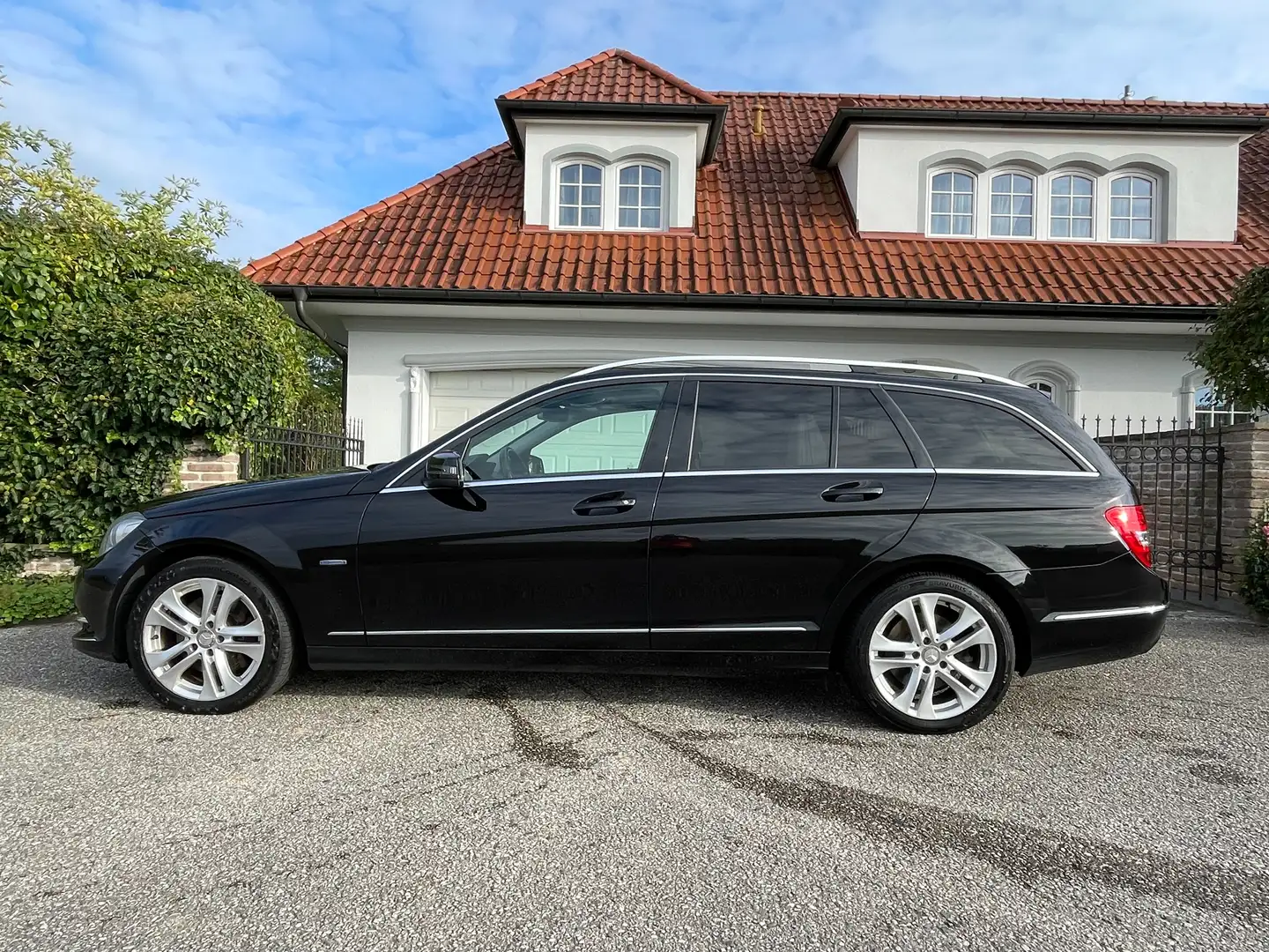 Mercedes-Benz C 350 Avantgarde CDI Aut. Schwarz - 1
