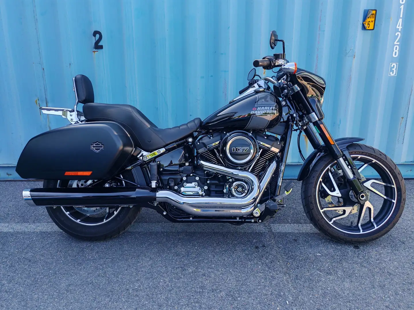 Harley-Davidson Sport Glide - 1