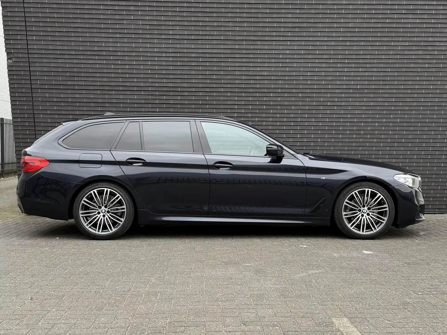 BMW 520 5-serie Touring 520i M Sport | Panodak | Sportstoe Noir - 2