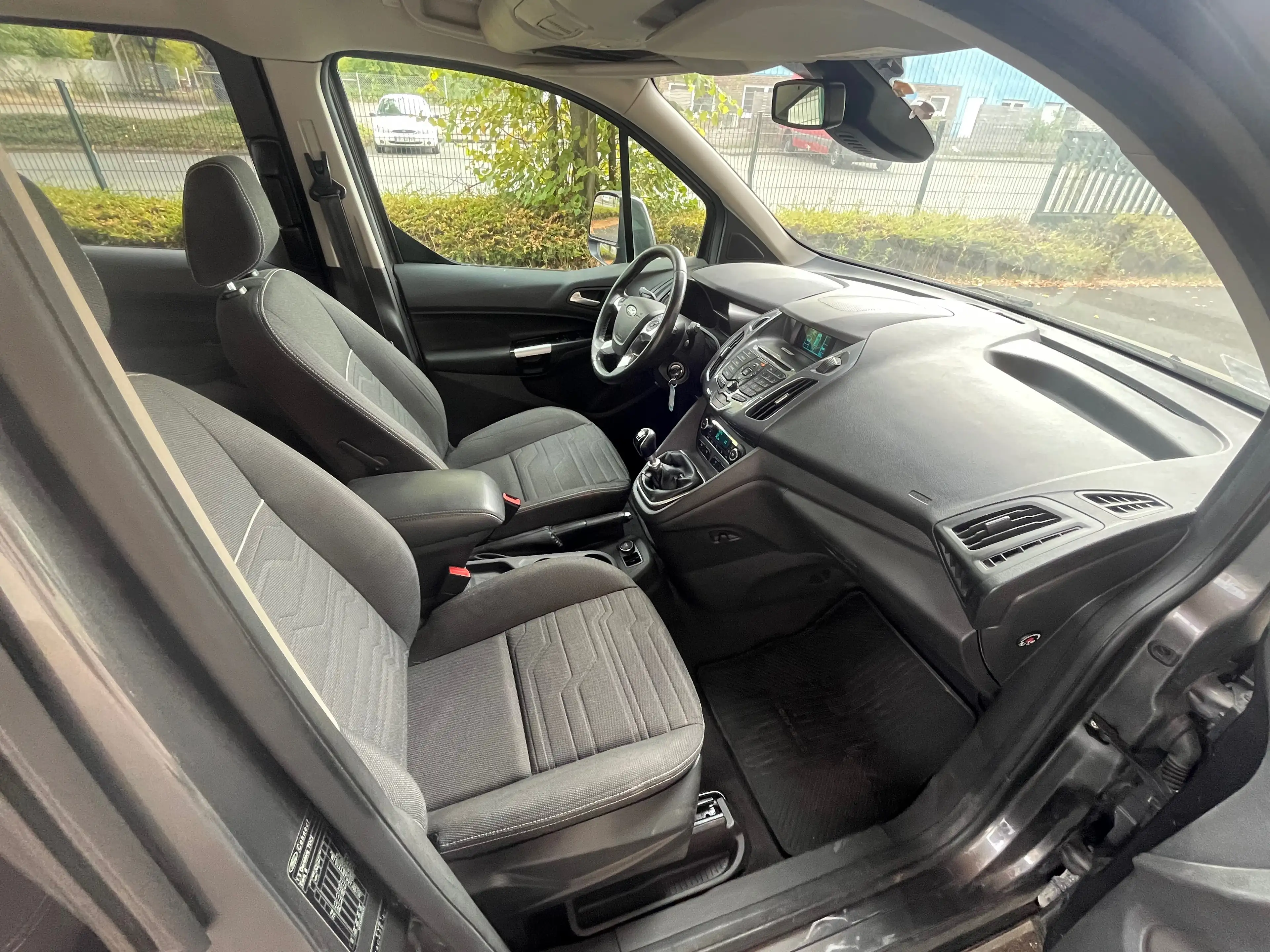 Ford Tourneo Connect Grand Tourneo Connect 1.5 TDCi Start/Stop Trend — photo 15
