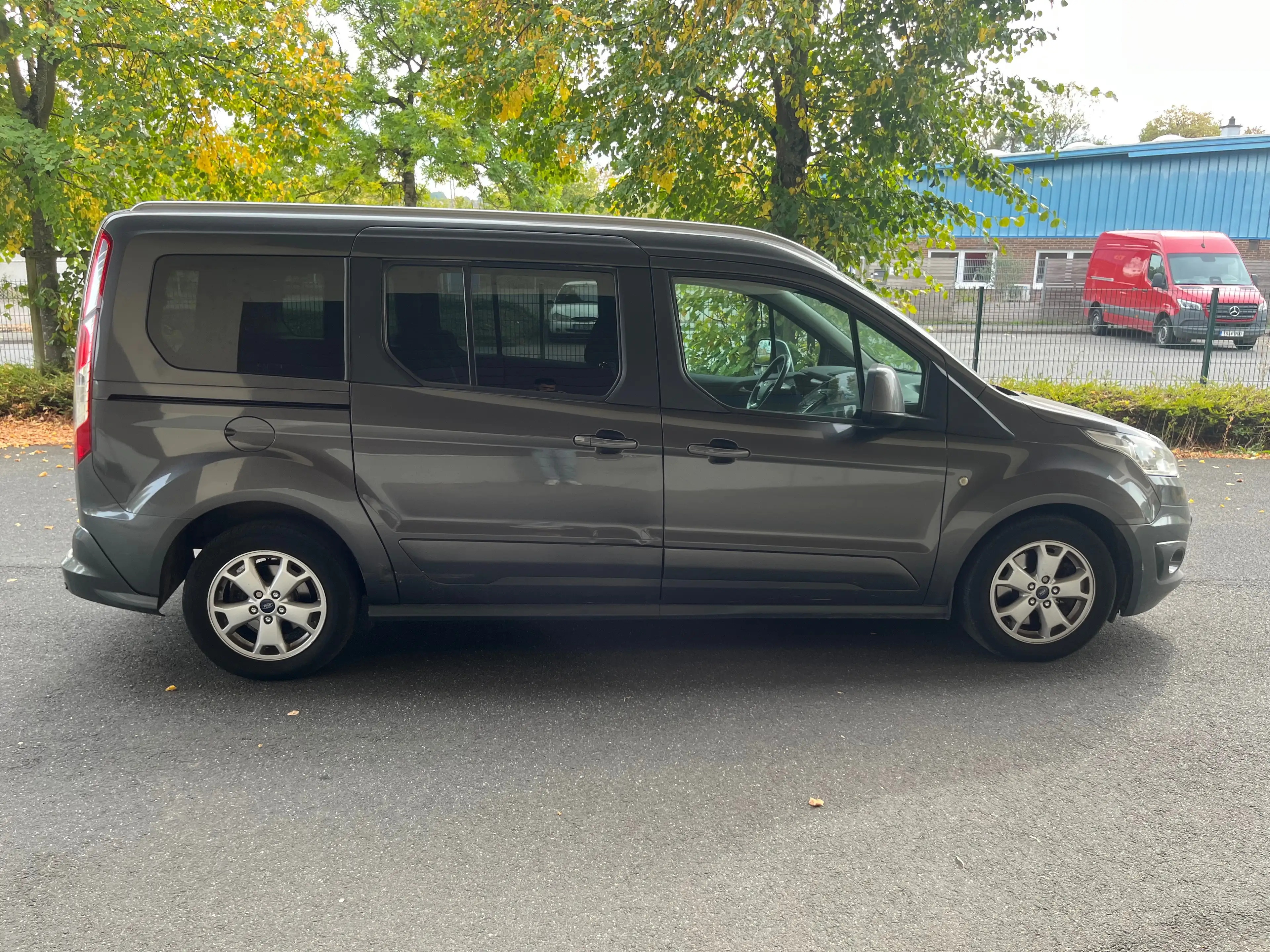 Ford Tourneo Connect Grand Tourneo Connect 1.5 TDCi Start/Stop Trend — photo 7